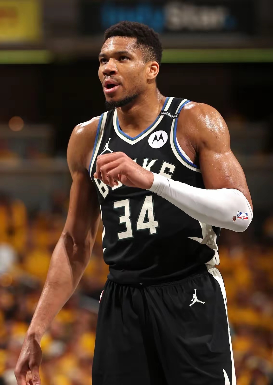 字母哥在巴黎圣日耳曼比赛中爆冷，爆冷引发热议！的简单介绍